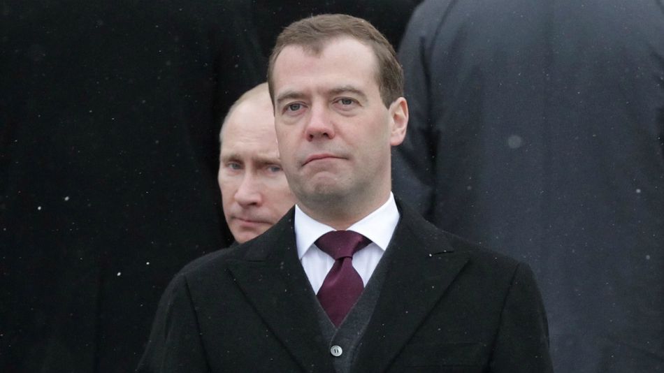Medvedev deja de ser la mano derecha de Putin en el Gobierno.