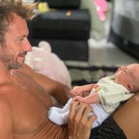 La imagen más tierna: José Meolans le cambió los pañales a su hijo por primera vez
