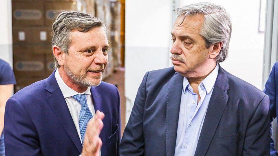 Artífices. Ariel Schale, secretario de Industria y ex director de ProTejer, con Alberto Fernández.