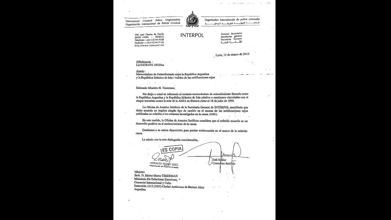 ESCRITOS. En 2008, Nisman coincidió con algunos puntos del pacto que se firmaría en 2013, que eran propuestos por Interpol. Ese año, el organismo y Timerman aclararon que con el acuerdo no se caían las alertas rojas.