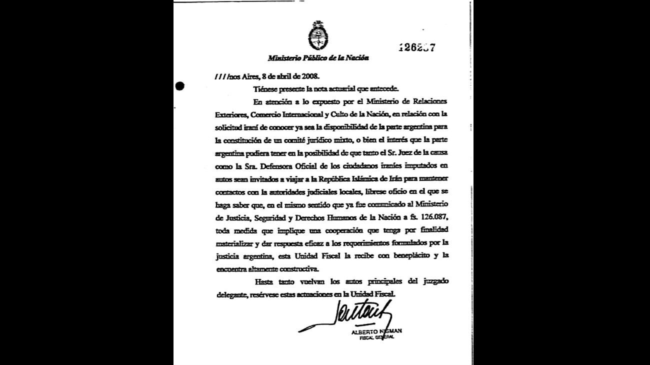 ESCRITOS. En 2008, Nisman coincidió con algunos puntos del pacto que se firmaría en 2013, que eran propuestos por Interpol. Ese año, el organismo y Timerman aclararon que con el acuerdo no se caían las alertas rojas.