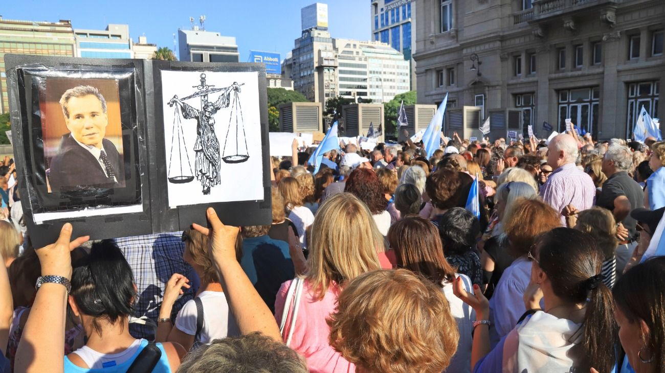 Miles de personas reclamaron Justicia por Nisman a cinco años de su muerte.