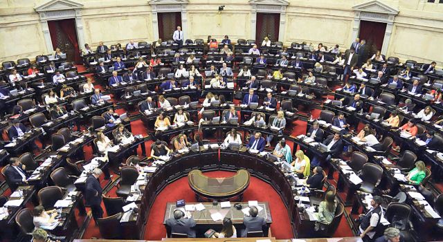En espera. Iban a hacer dos sesiones en enero. Ahora apuestan al 29 o si no, ya quedará para febrero.