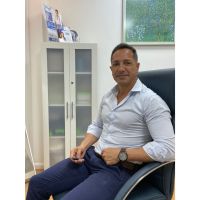 Dr. Gustavo Gonzalez