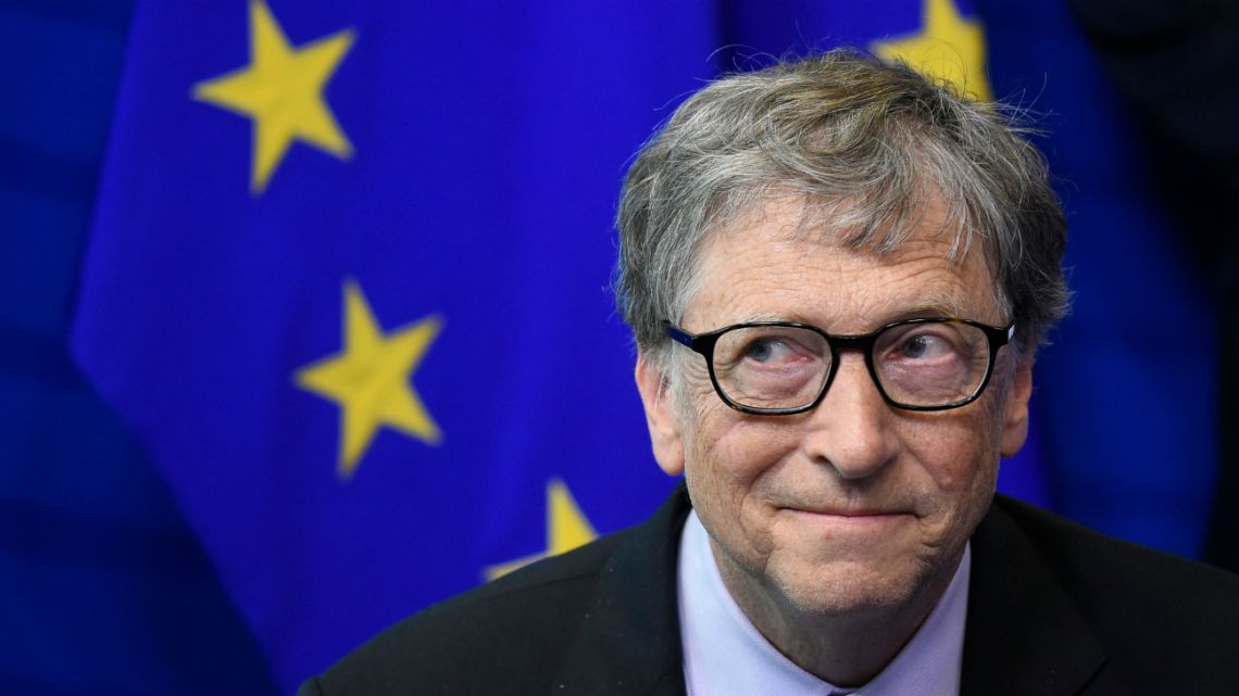 Microsoft founder and Breakthrough Energy Ventures chairman, to establish the Breakthrough Energy Europe investment fund, Bill Gates poses as he takes part in a signing ceremony at the EU headquarters in Brussels on October 17, 2018.