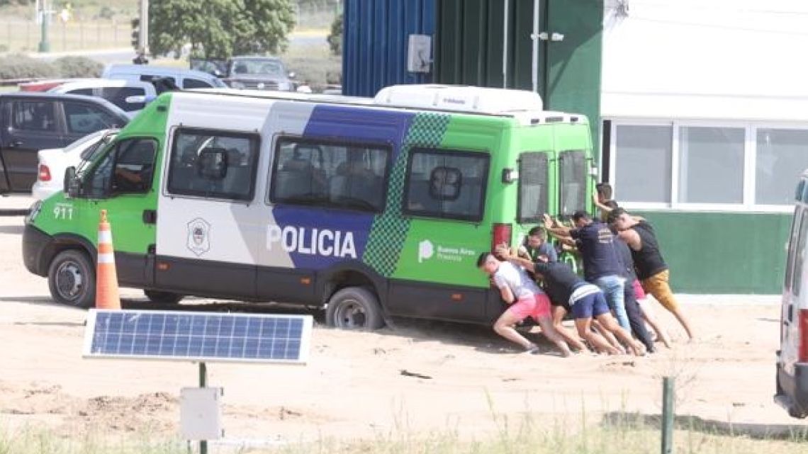 Policías en Gesell | Foto:Cedoc