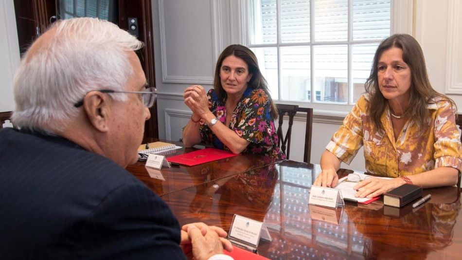 Ministra de Seguridad Sabina Frederic