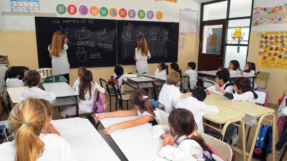Hoy hablemos de educación, de inversión, de políticas educativas, de equidad y calidad.