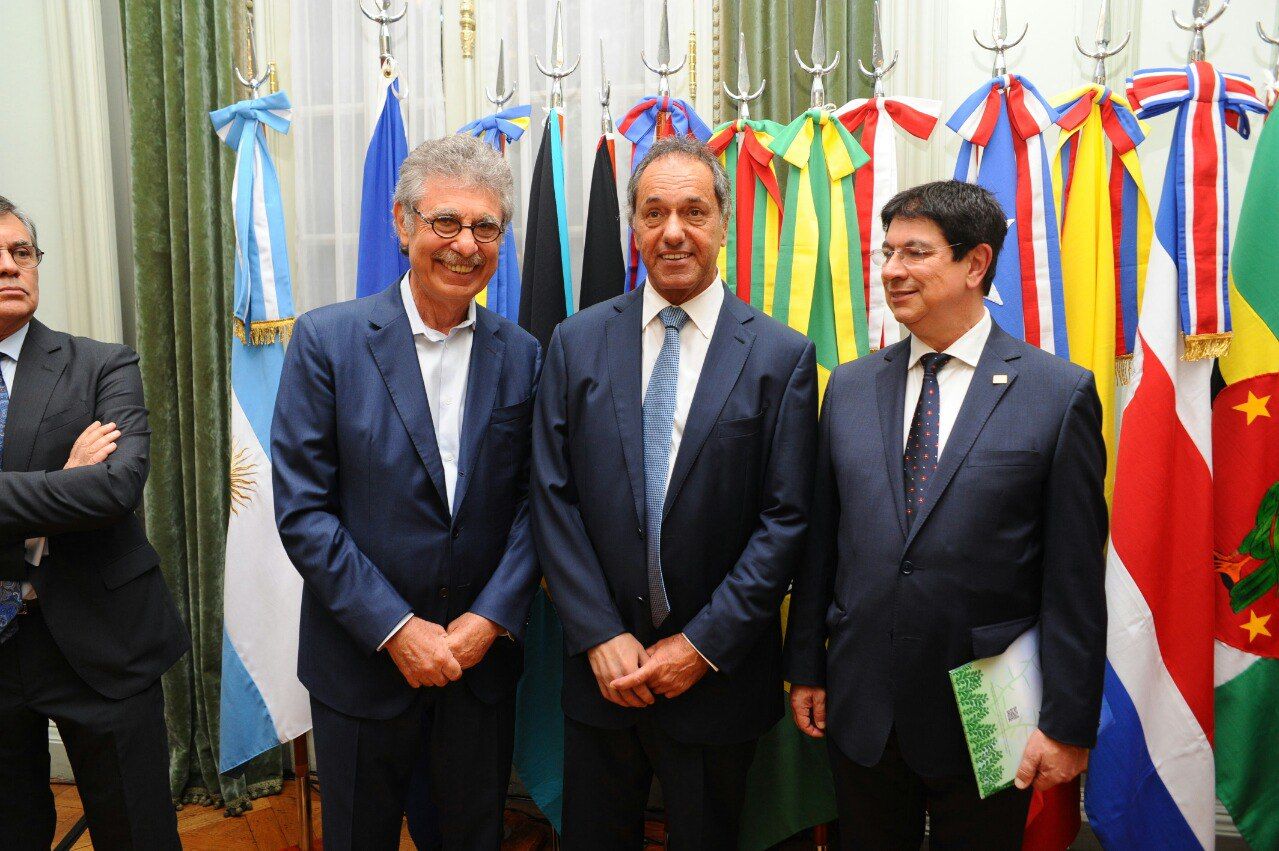 Sigman, Scioli y Rocha, el representante para Argentina del IICA.