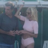 Karina Rabolini se mostró acaramelada con su novio y su familia en Pinamar