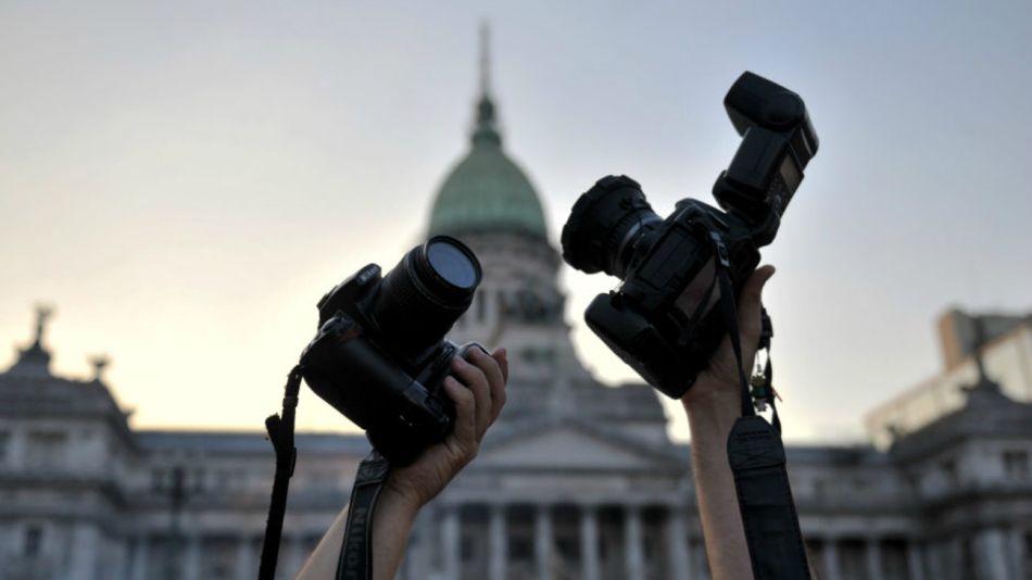 FOPEA rinde homenaje a los reporteros gráficos de la República Argentina.