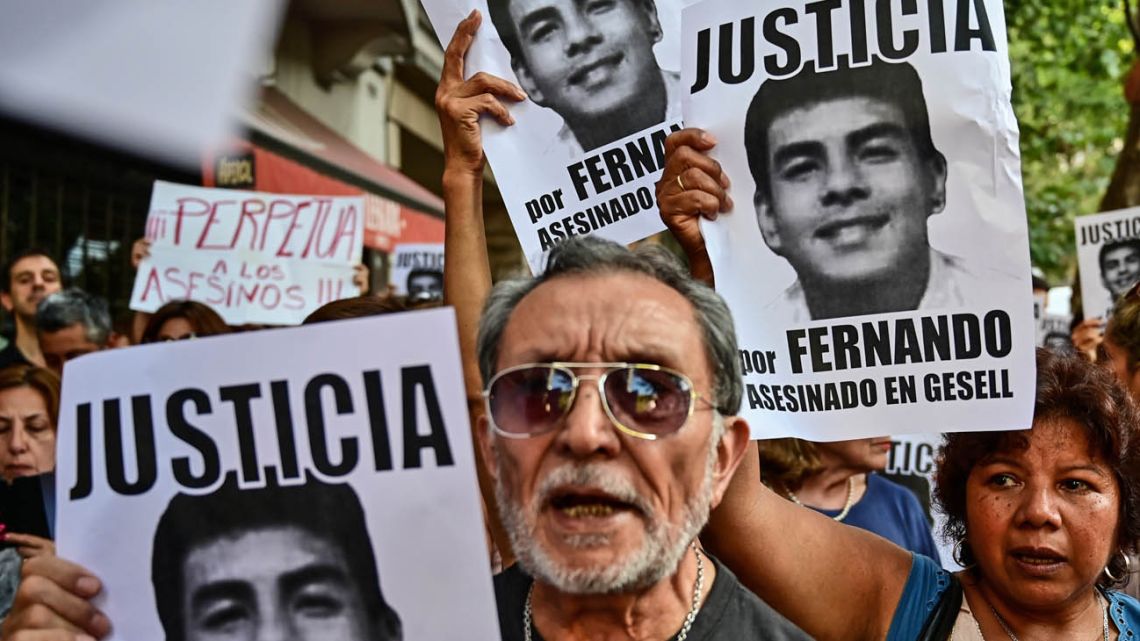 Family and friends of Fernando Báez Sosa demand justice after being killed by a violent group of rugby players.
