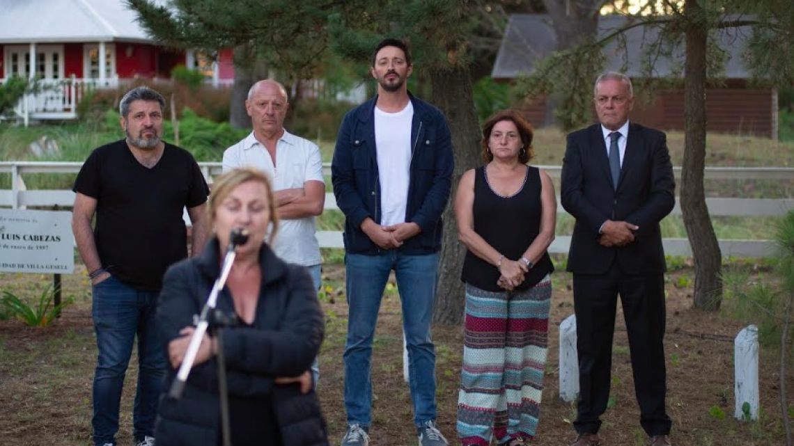 Acto homenaje a Cabezas en Pinamar | Foto:Cedoc