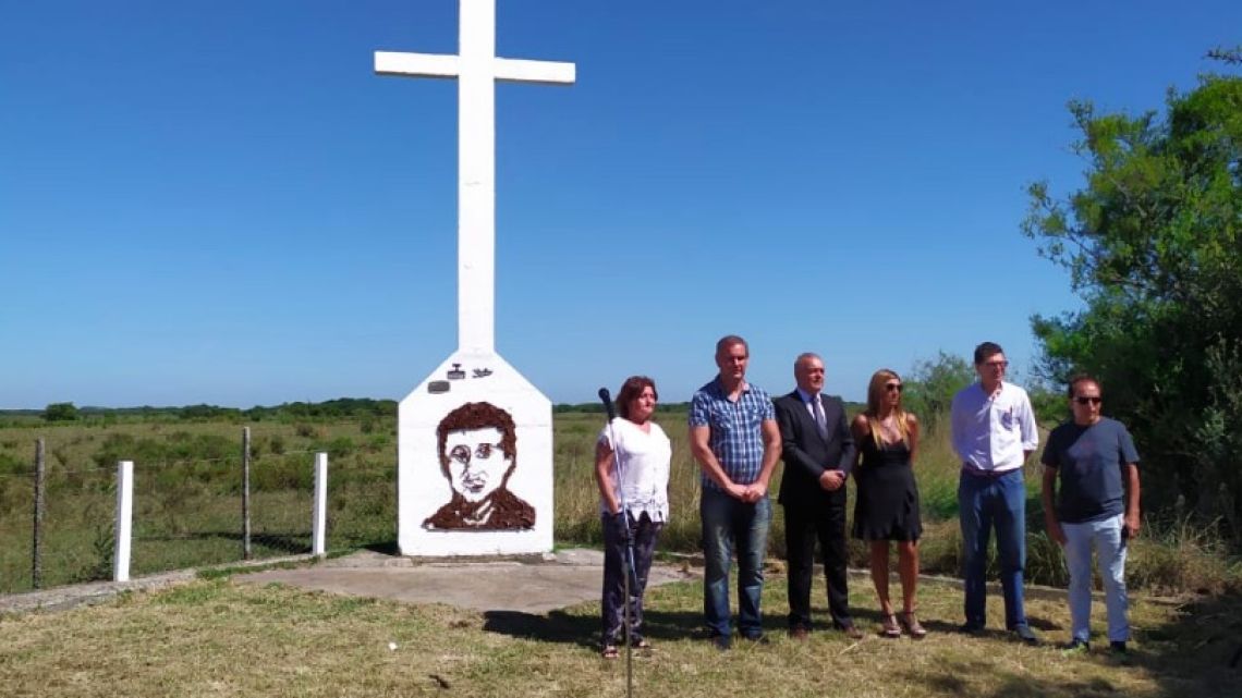 Homenaje a Cabezas en Madariaga | Foto:Cedoc