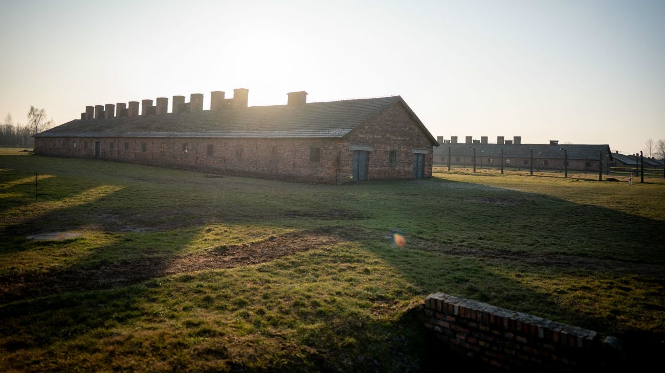 El campo de la muerte de Auschwitz, construido en 1940 por el nazismo en Polonia, sigue siendo el símbolo del horror de la Segunda Guerra Mundial y del Holocausto.