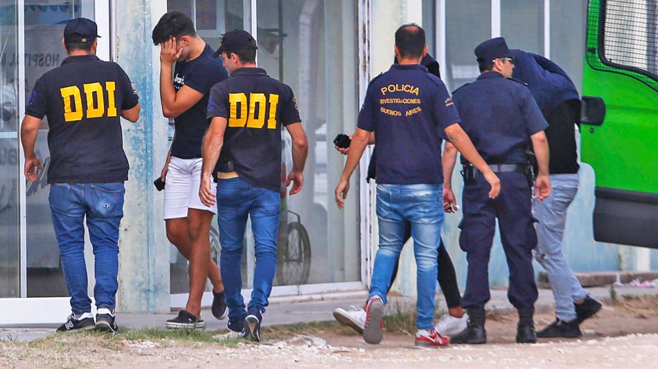 20202601_detenidos_crimen_rugbiers_telam_g.jpg