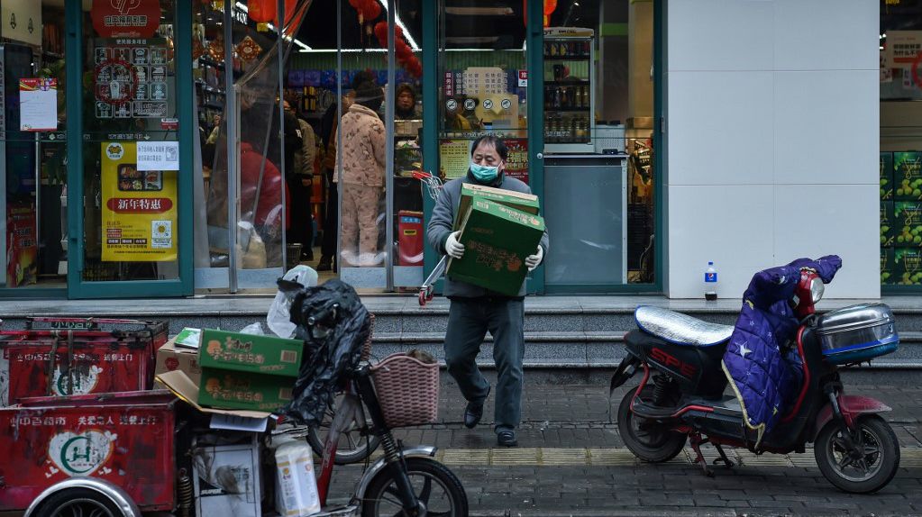 La ciudad china de Wuhan, donde nació el nuevo coronavirus, paralizada.