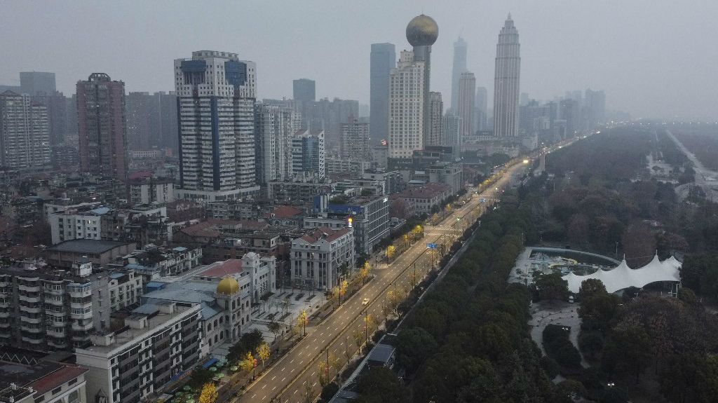 La ciudad china de Wuhan, donde nació el nuevo coronavirus, paralizada.