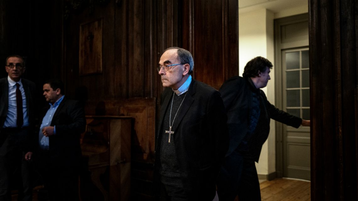 Cardinal Philippe Barbarin arrives to speak during a press conference at the diocese in Lyon on January 30, 2020 after a French appeals court overturned the cardinal's conviction for failing to report alleged sex abuse by a priest. 