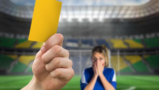 Tarjeta amarilla en fútbol femenino 20200130