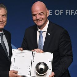 Mauricio Macri y Gianni Infantino, de la FIFA.  | Foto:Cedoc. 