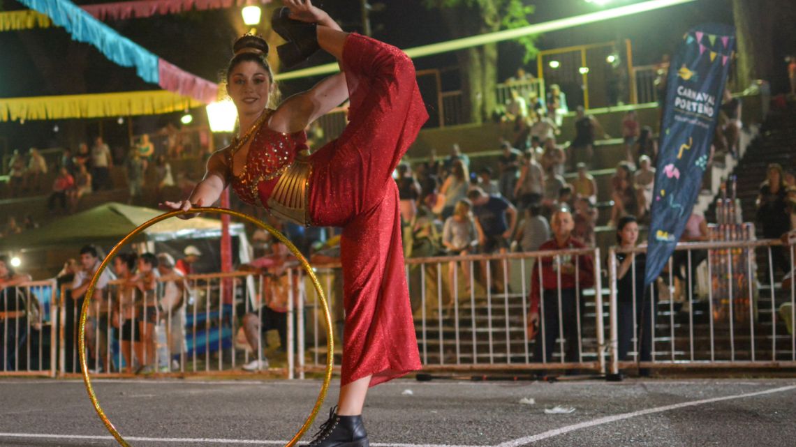 Artista en un corso de Buenos Aires. | Foto:Ministerio de Cultura de la Ciudad de Buenos Aires