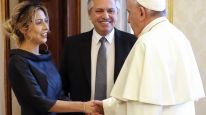 Fabiola Yanéz dio cátedra de elegancia con su atuendo para visitar al Papa Francisco