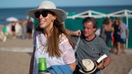María Eugenia Vidal y Quique Sacco en Pinamar.