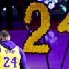 El homenaje que le prepararon Los Ángeles Lakers a Kobe Bryant y a su hija Gianna.