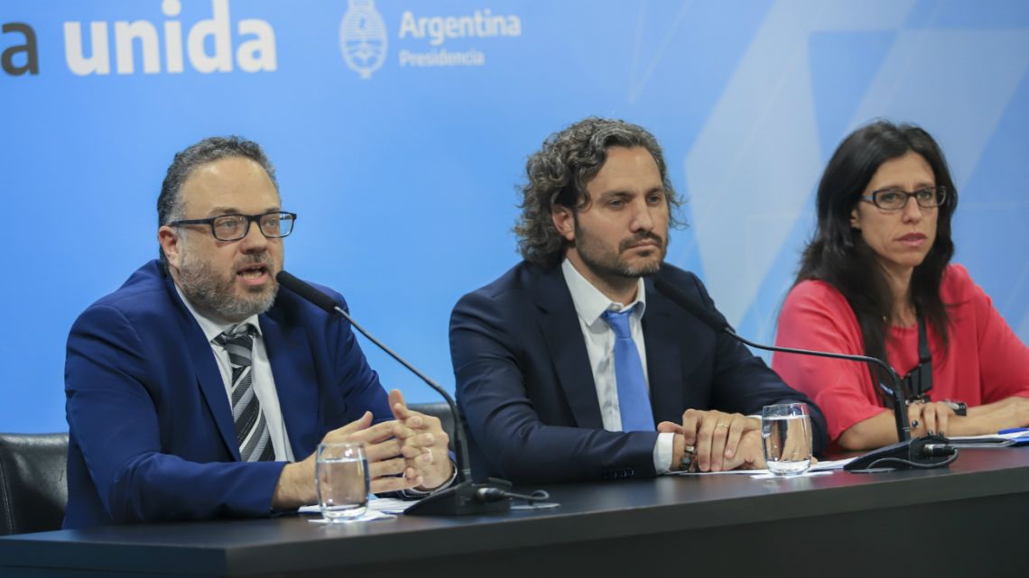 Cabinet Chief Santiago Cafiero (center), Minister of Productive Development Matias Kulfas (left) and Secretary of Domestic Trade Paula Español (right) during the press conference on January 7 2020