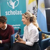 Con un estilo clásico, Fabiola Yañéz posiciona a la moda argentina en Europa