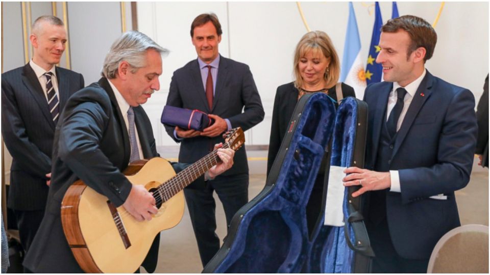 alberto francia macron