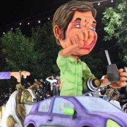 Las carrozas de Alberto y Axel Kicillof | Foto:Cedoc