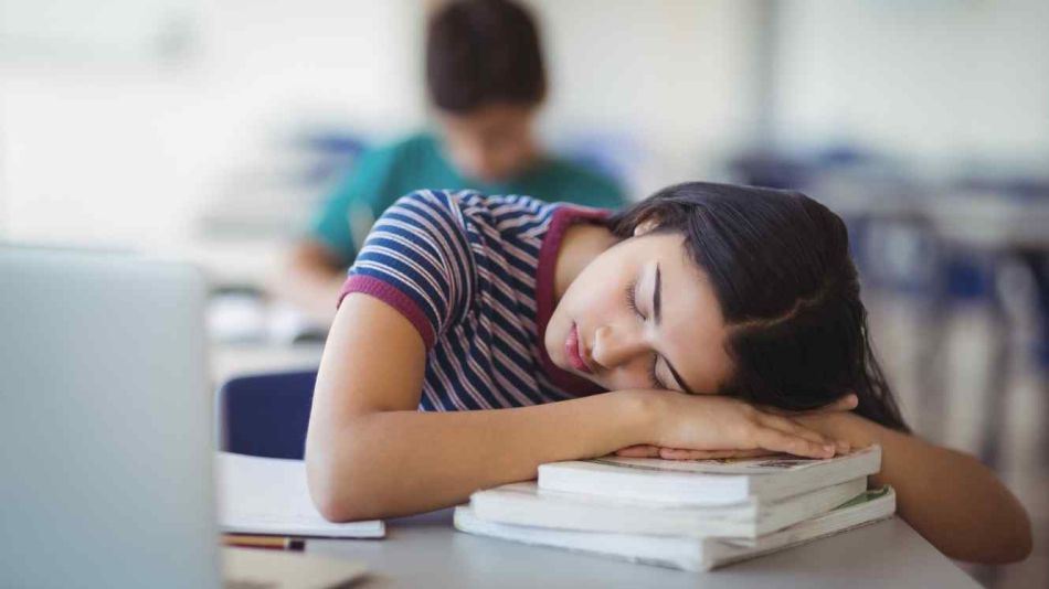 Adolescente durmiendo
