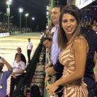 Cinthia Fernández en los Carnavales de Corrientes con un funcionario 