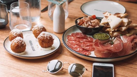 Tapeo: los mejores lugares para seguir la herencia española