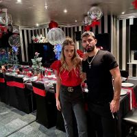 Las lujosas vacaciones del Kun Agüero junto a su novia y su hijo en Abu Dabi