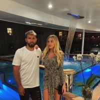 Las lujosas vacaciones del Kun Agüero junto a su novia y su hijo en Abu Dabi