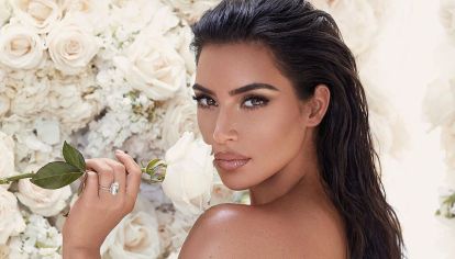 El vestido básico negro al que Kim Kardashian le da un giro