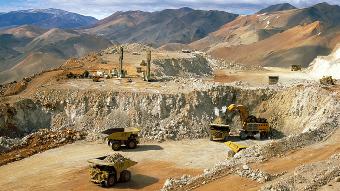 Photograph of the Veladero mine in San Juan operated by Barrick Gold in September 2015.