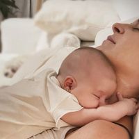 Eugenia Tobal compartió una tierna foto de Ema al cumplir dos meses de vida