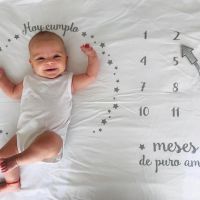 Eugenia Tobal compartió una tierna foto de Ema al cumplir dos meses de vida