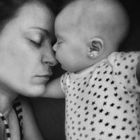 Eugenia Tobal compartió una tierna foto de Ema al cumplir dos meses de vida