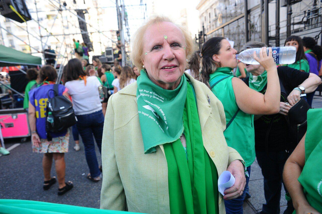 Movilización masiva en el Congreso en reclamo por el aborto legal. 