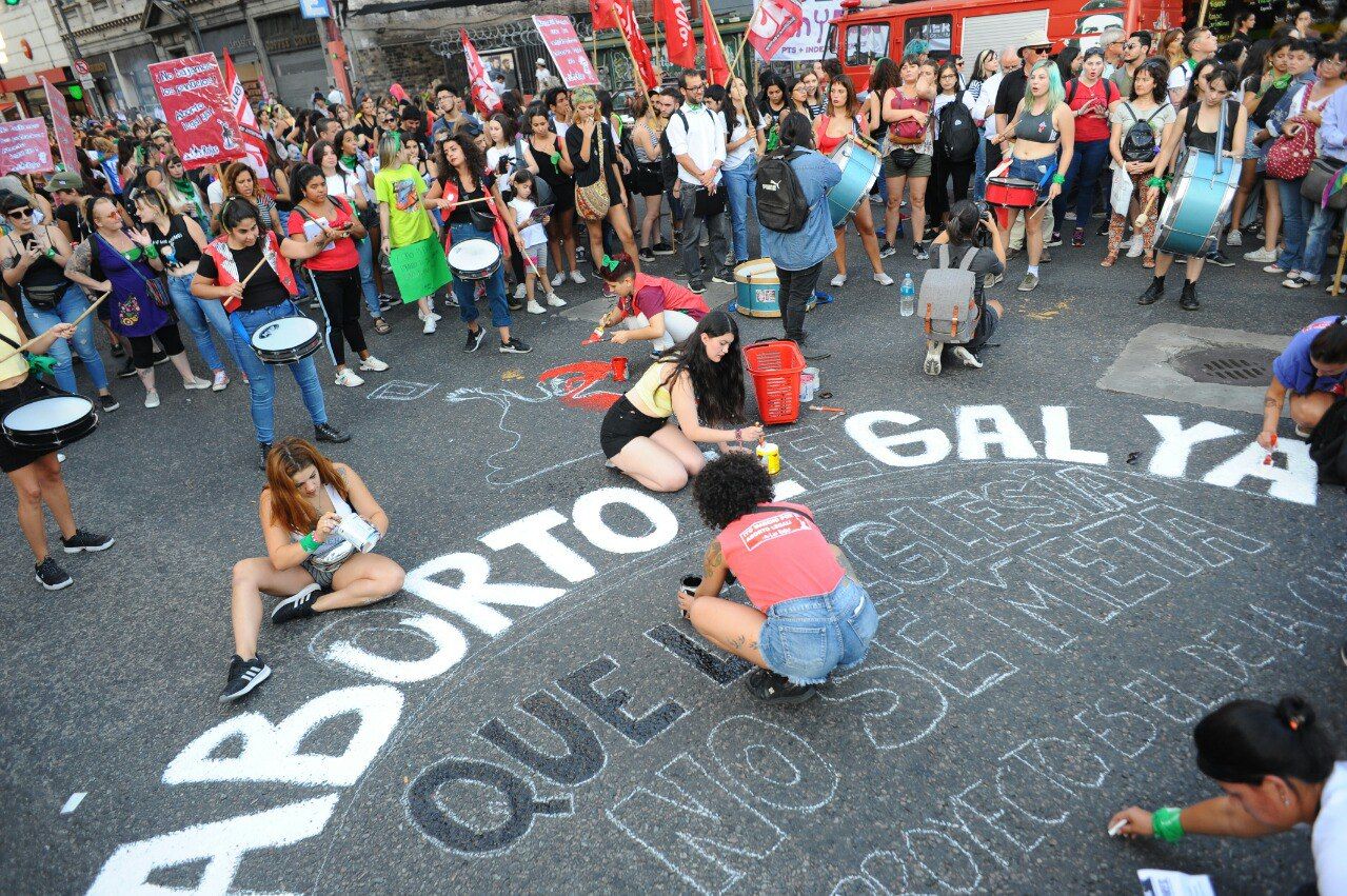 Movilización masiva en el Congreso en reclamo por el aborto legal. 