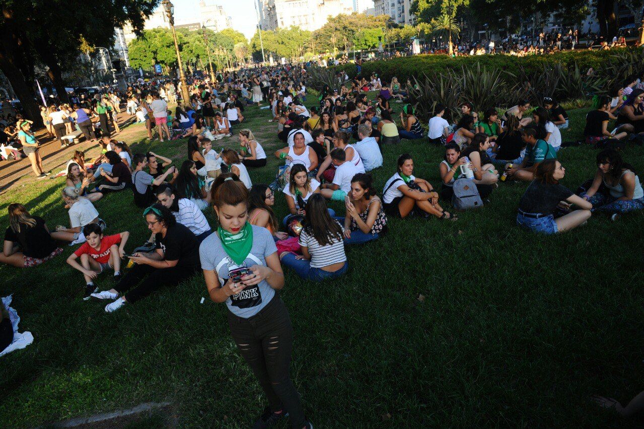 Movilización masiva en el Congreso en reclamo por el aborto legal. 