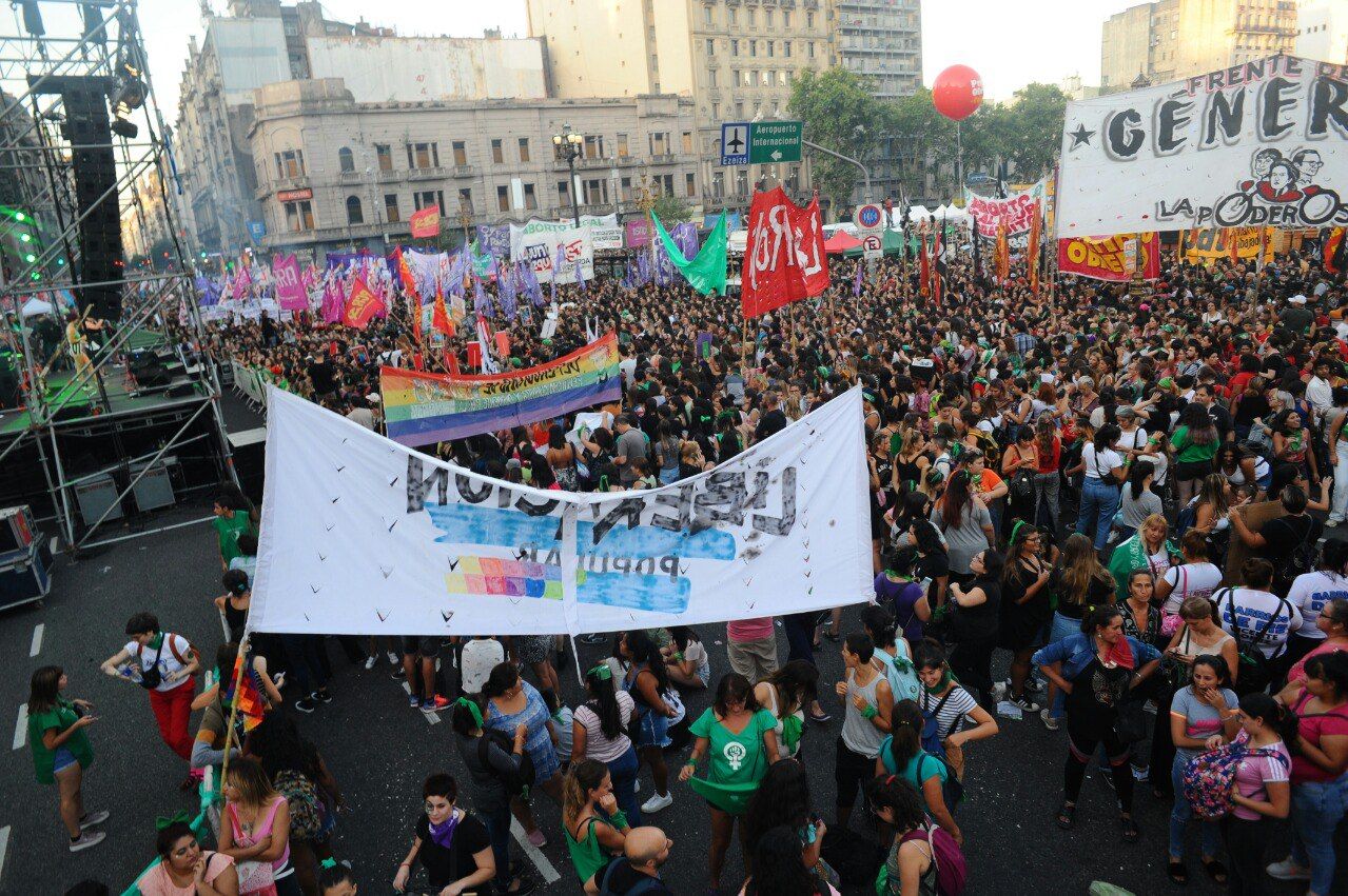 Marcha en pro del aborto legal frente al Congreso, este 19 de febrero.