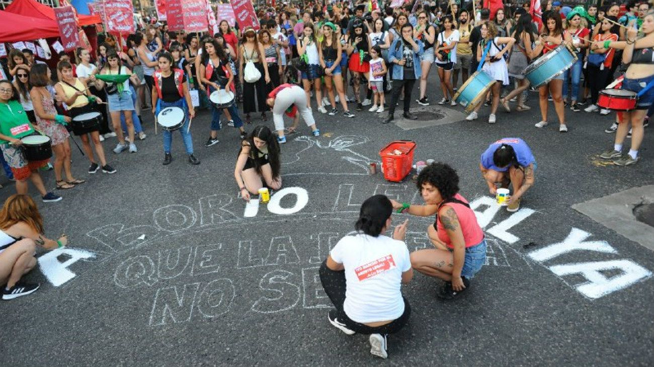 Postales de la marcha a favor del aborto en las inmediaciones del Congreso.