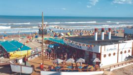 Cap Arcona es el secreto mejor guardado de Villa Gesell: visitado por familias, tiene playa propia y una espectacular piscina y actividades en el hotel.