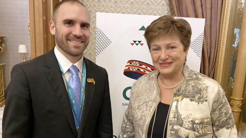 El ministro Guzmán y la titular del FMI, Kristalina Goergieva.